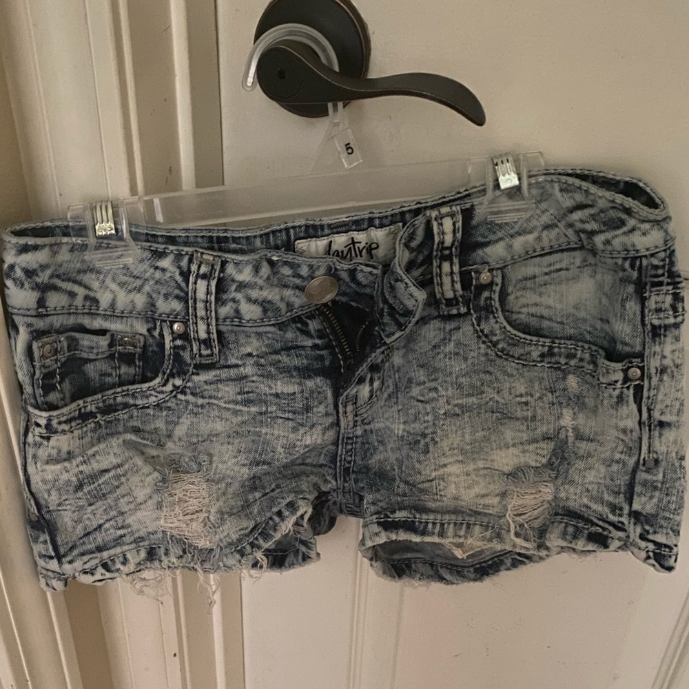 Daytrip shorts from buckle size 25